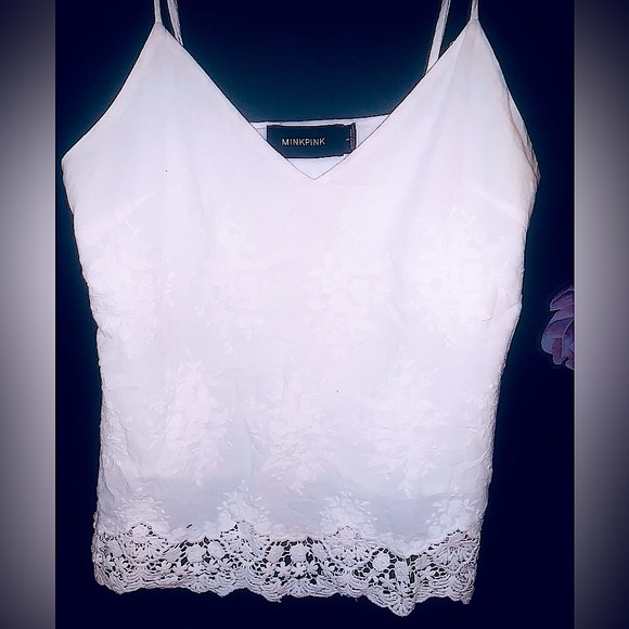 MINKPINK🩶 .Pretty white floral camisole - Picture 3 of 3